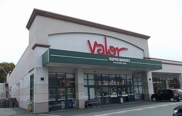 スーパー　バロー（スーパー）まで1800m