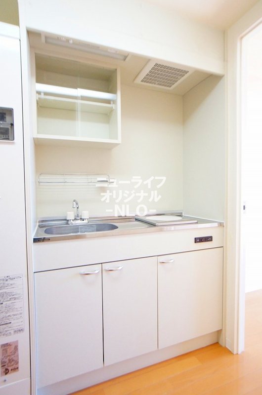 キッチン　上下に収納が充実しているのでお料理も捗ります☆