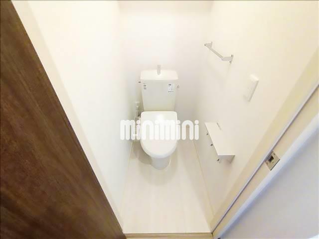 トイレ　温水洗浄機能付きのトイレです。