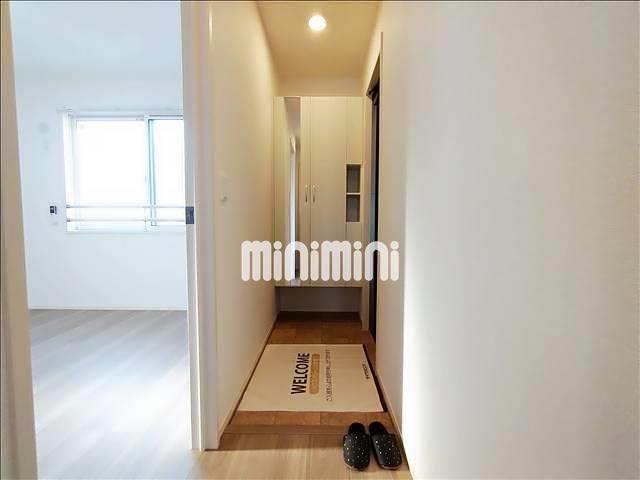 玄関　シューズボックス付きの玄関です。