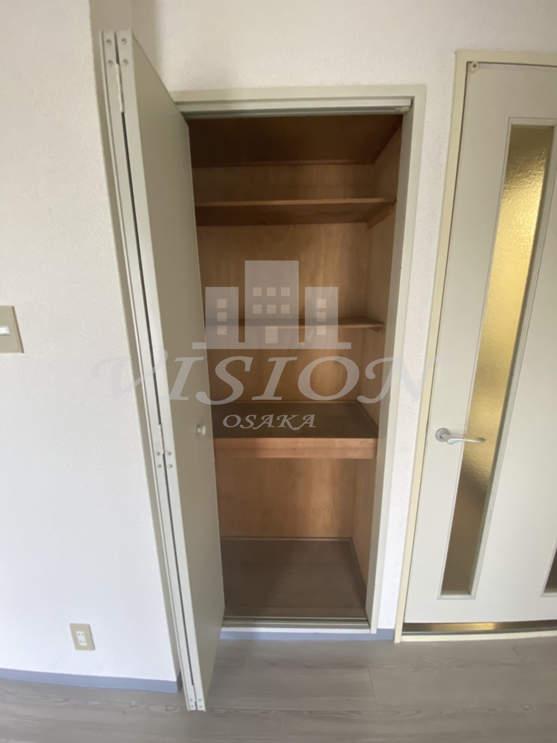 収納　写真は別室のものです