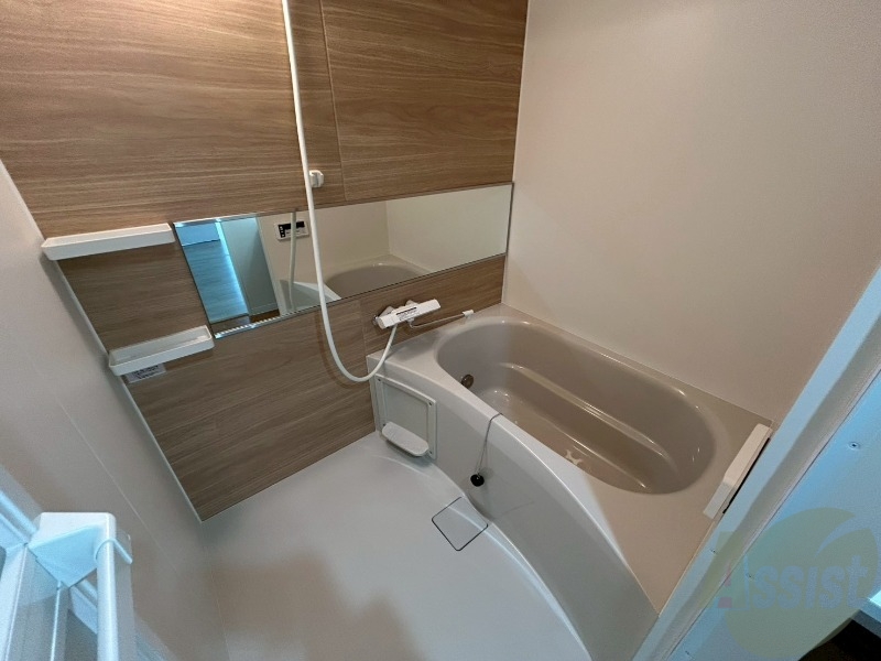 バス・シャワールーム　ユニットバスです。疲れを癒すのに欠かせませんね！