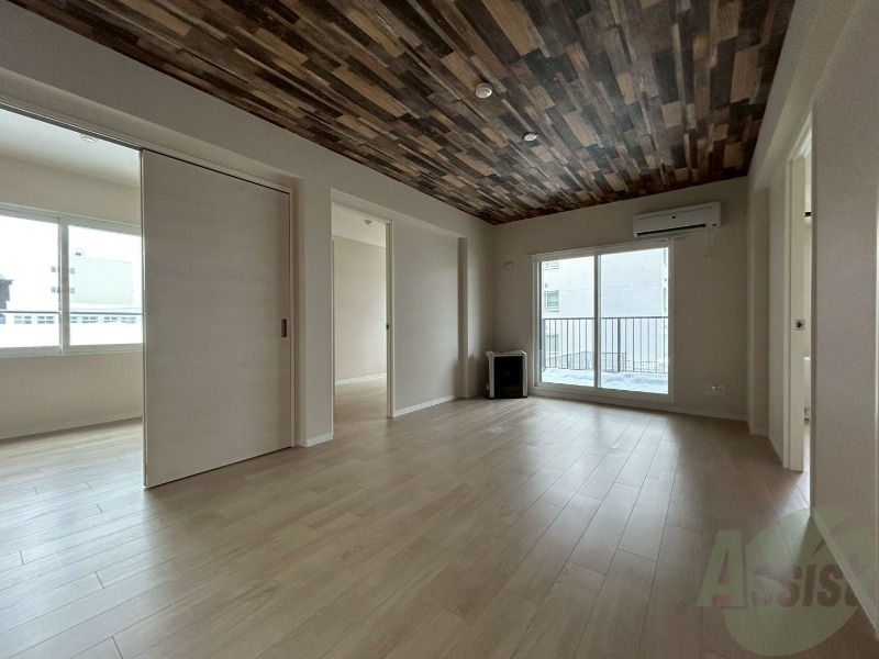 居室・リビング　広くてキレイなお部屋が広がっていて、充実した生活が送れそう。