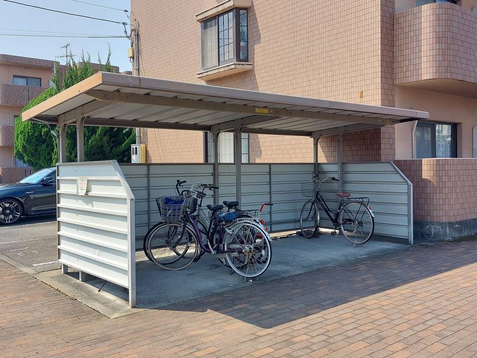 駐車場　駐輪場