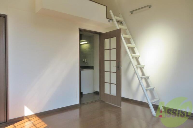 居室・リビング　７帖のリビング、南向きの為陽当り良好です