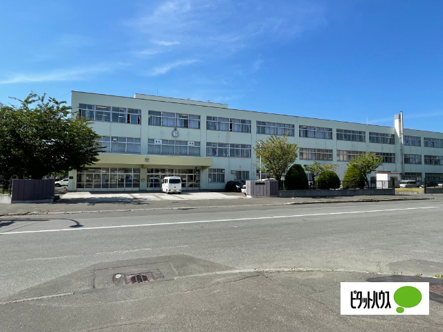 中学校　札幌市立前田中学校（中学校）まで1187m