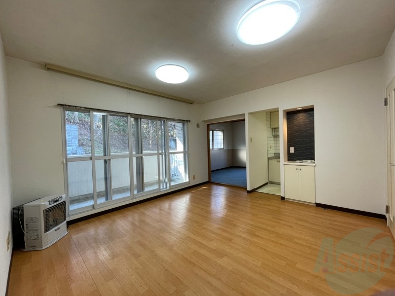居室・リビング　広くてキレイなお部屋が広がっていて、充実した生活が送れそう。