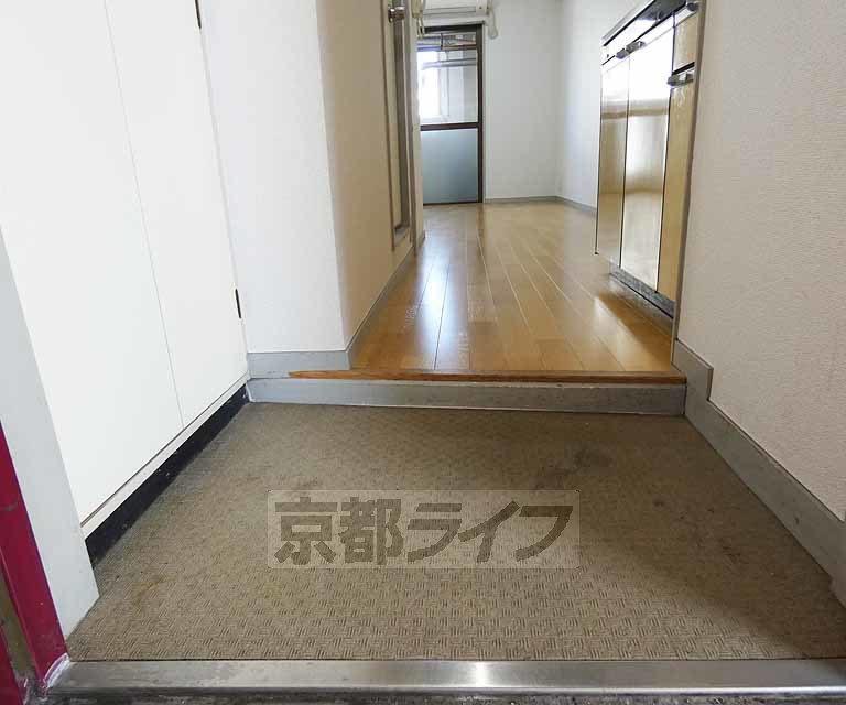 玄関　靴収納つきの玄関です