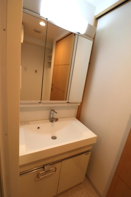 洗面設備　洗髪洗面化粧台