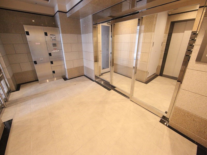 エントランス　エントランス　オートロック　宅配ＢＯＸ付