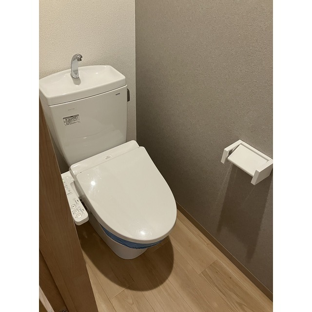 トイレ　温水洗浄便座　※イメージ