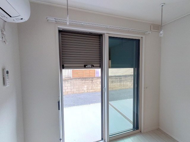 その他　★防犯シャッター・室内物干しフック★