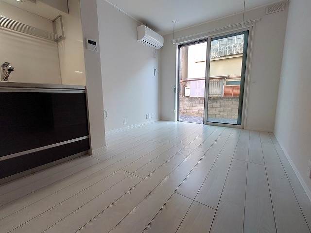 居室・リビング　★明るいフローリングのお部屋★