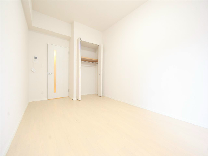 その他部屋・スペース　洋室9.3帖　クローゼット付（収納充実してます）