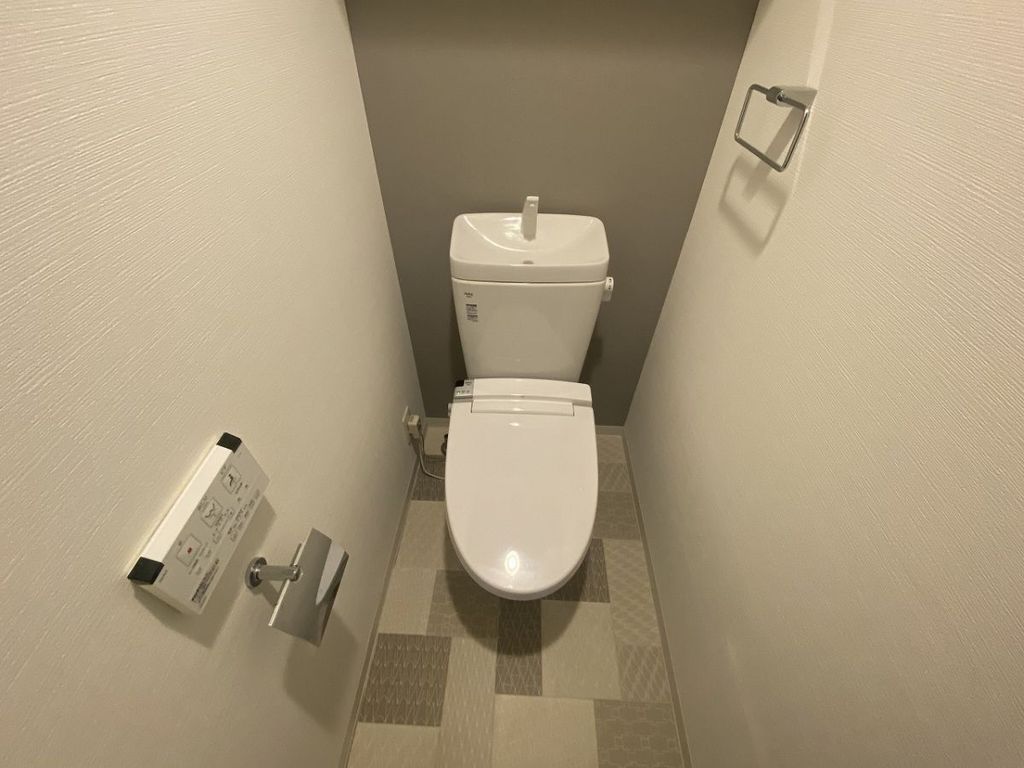 トイレ　トイレ