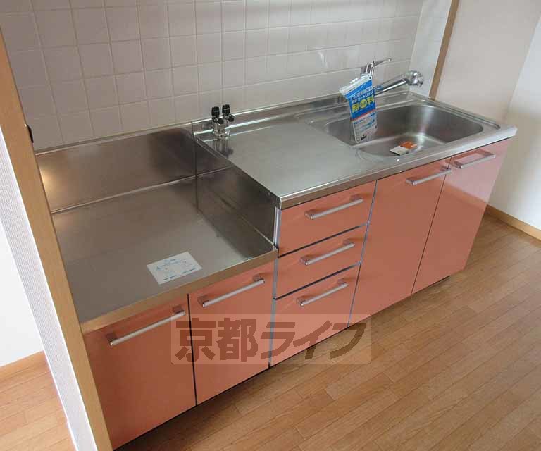 キッチン　シンク広めです。