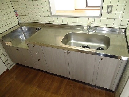 キッチン　※別部屋参考写真