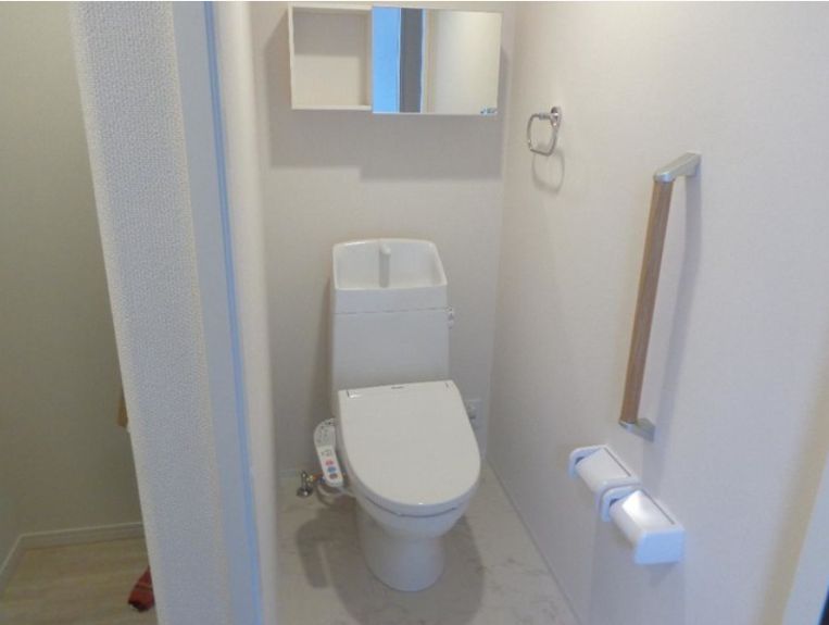 トイレ　トイレ