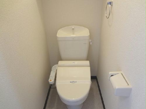 トイレ　温水洗浄便座