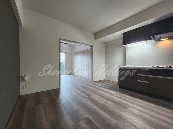 居室・リビング　こちらのリビングで趣味の時間をお楽しみください