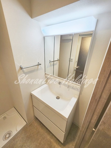 洗面設備　スペースが確保できる洗面所です