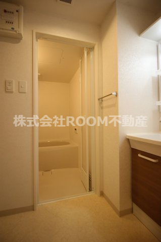 洗面設備　脱衣スペースもあります