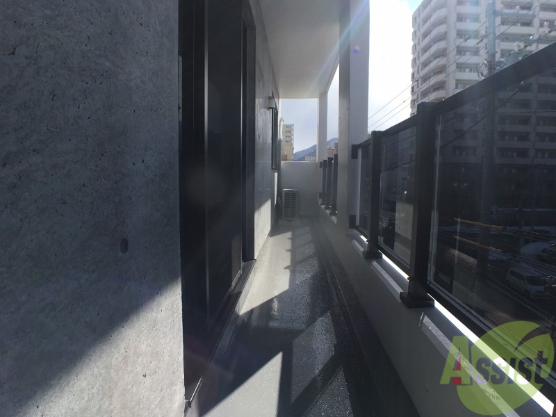 バルコニー　バルコニーです。洗濯物を干したり一息ついたりできますね！