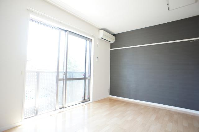 居室・リビング　エアコン完備でオールシーズン快適