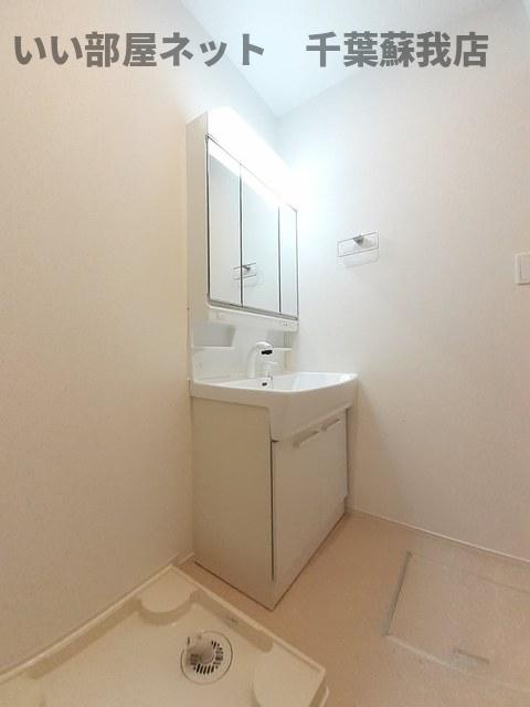 洗面設備　使いやすい洗面所です