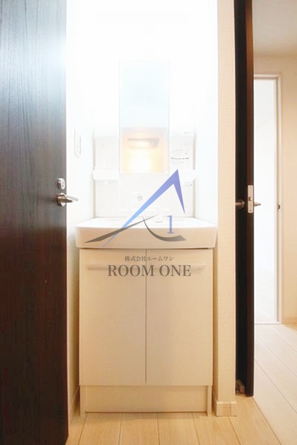 洗面設備　独立洗面台です。