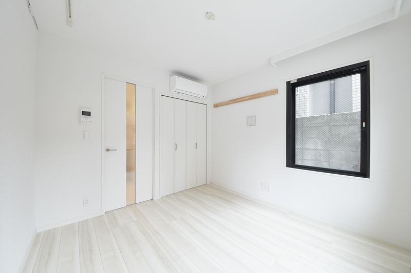 居室・リビング　広々とした洋室です