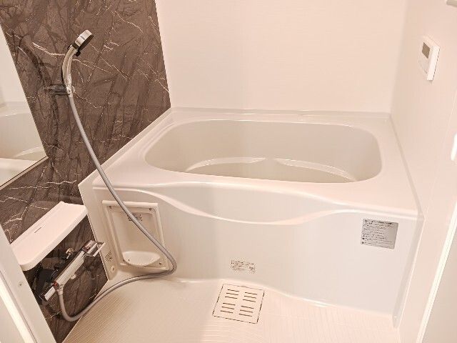 バス・シャワールーム　お風呂で日々の疲れを落としましょう