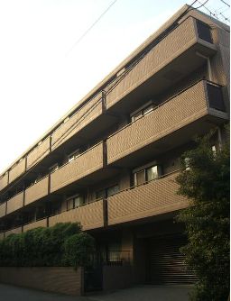 建物外観　外観は落ち着いています