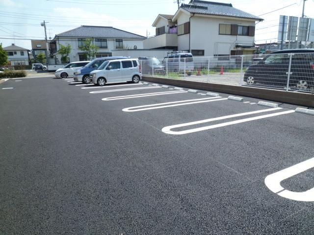 駐車場　☆敷地内駐車場☆