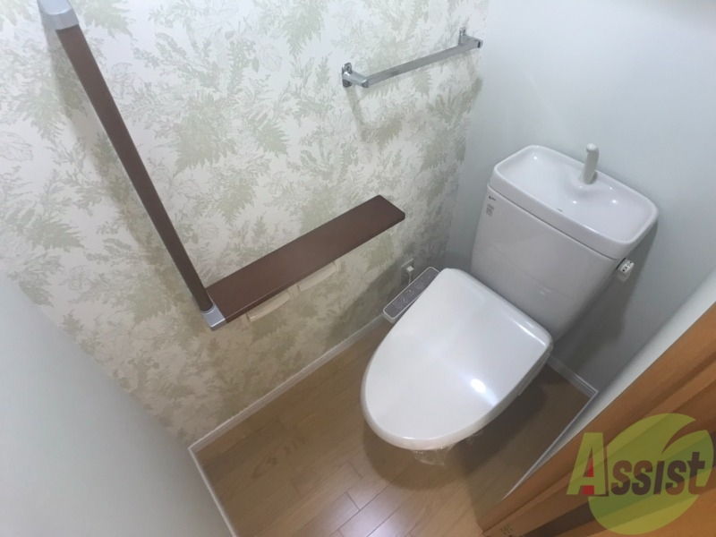 トイレ　ウォシュレット付きのトイレです。シャワートイレは日本の宝。