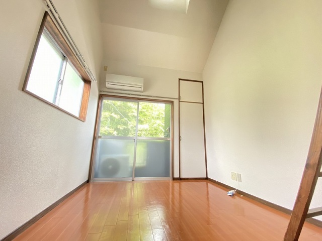 居室・リビング　別部屋です