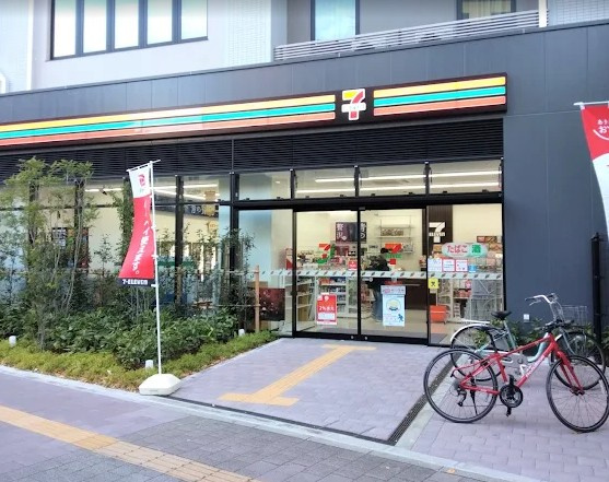コンビニ　セブンイレブン川崎東田町店（コンビニ）まで208m