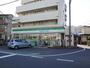 コンビニ　ファミリーマート（コンビニ）まで210m