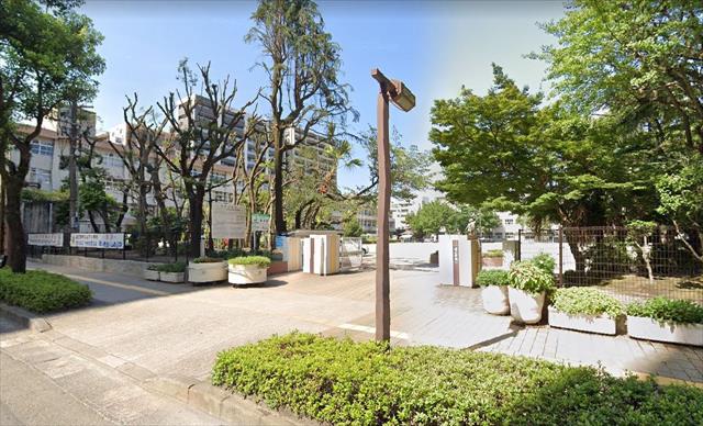 小学校　山下小学校（小学校）まで510m