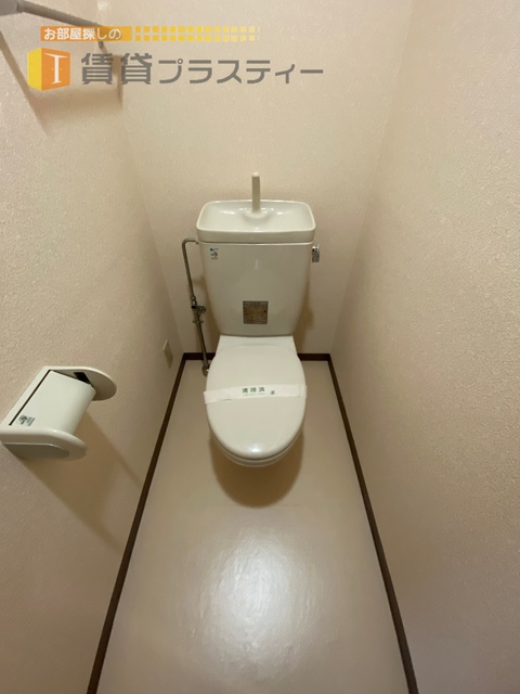 トイレ　シンプルでお掃除が楽ちんです。