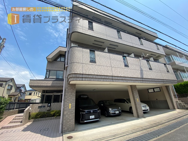 建物外観　目の前にコンビニがある好立地！
