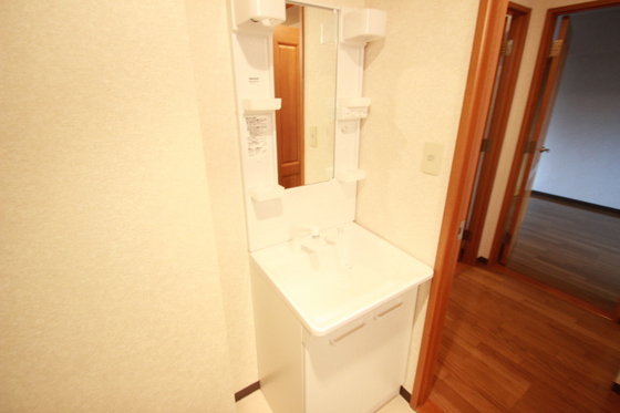 洗面設備　他部屋の写真を使用しております。