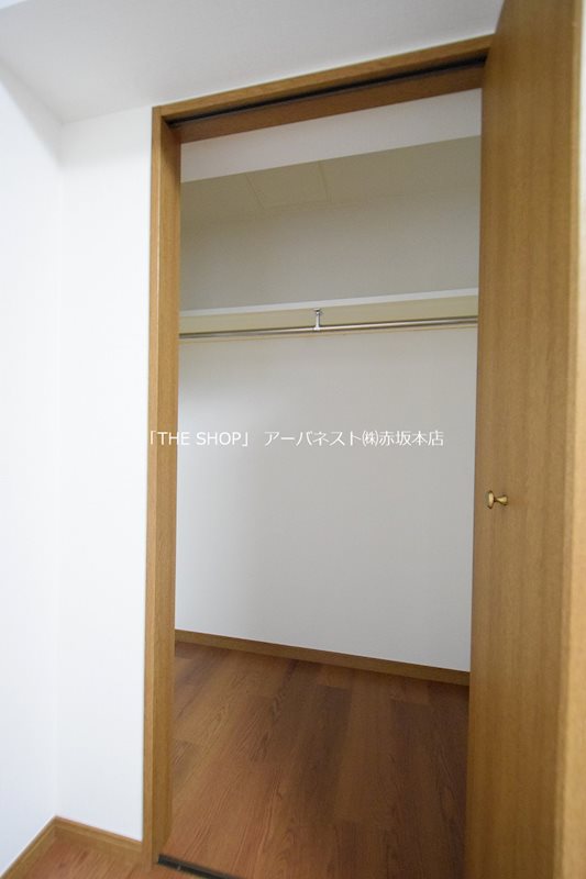 収納　奥行きあるクローゼット