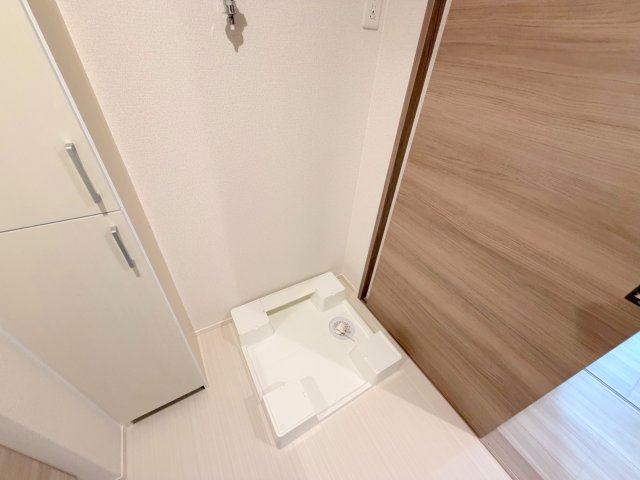その他設備　嬉しい室内洗濯機置場。これで洗濯機も長持ちしますね。