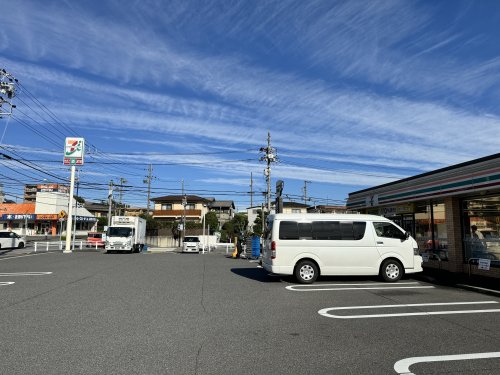 コンビニ　セブンイレブン（コンビニ）まで465m