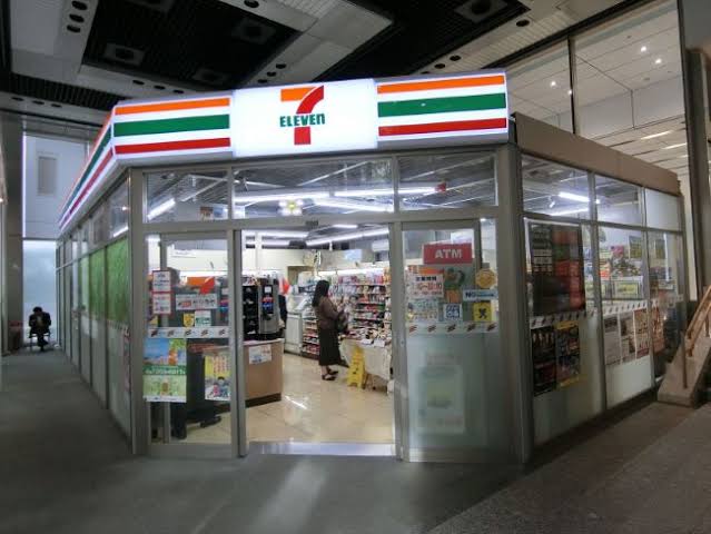 コンビニ　セブンイレブン 大和ハウス九段ビル店（コンビニ）まで81m