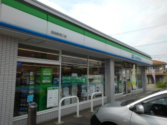コンビニ　ファミリーマート須坂駅西口店（コンビニ）まで435m