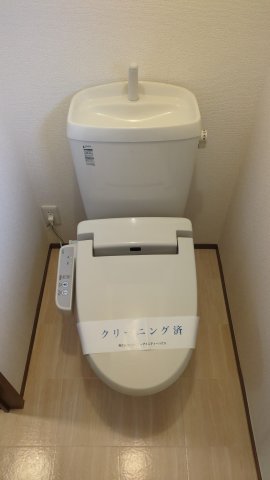 トイレ　※別号室の写真です。現況優先となります。