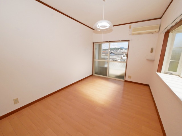 IT’S二日市の居間写真