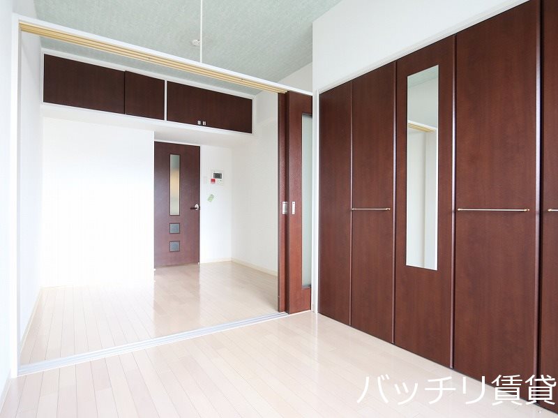 居室・リビング　画像は同型イメージの為、現況を優先いたします。